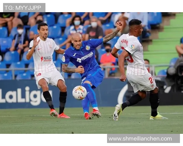 赫塔费门将索里亚荣膺西甲11月最佳扑救称号展现精彩表现